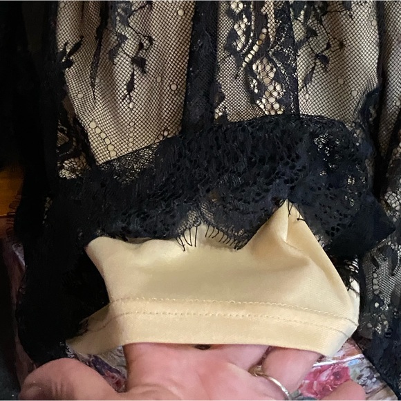 NWT SHEIN sexy black stretch lace bell sleeve romper,illusion lining,fit/flare S - Picture 5 of 12